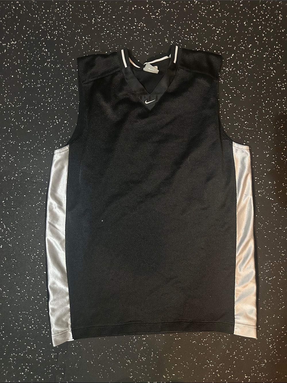 Vintage Nike Y2K Men's Sleeveless black jersey Vest